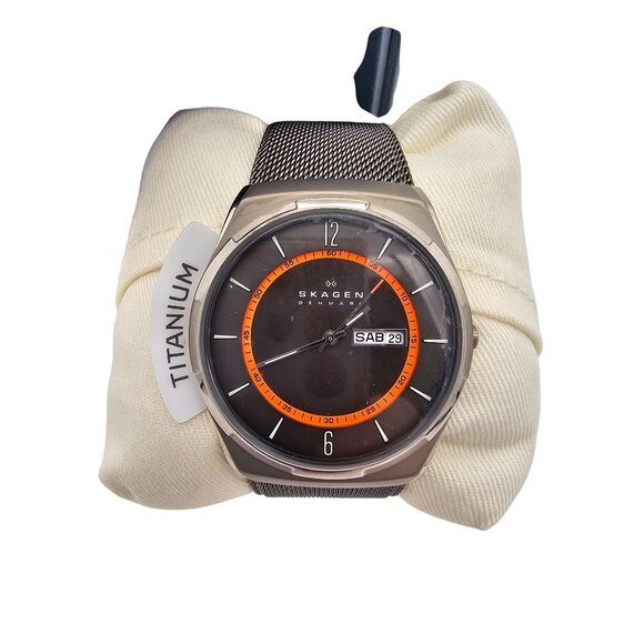 Skagen Men's Melbye Three-Hand Day Date Charcoal Gray Titanium Mesh Band Watch - Picture 2 of 5